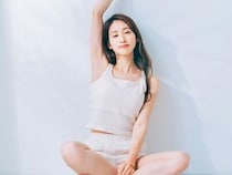 運動不足の解消にお役立ち。代謝を促進【全身の柔軟性UPが叶う】簡単ポーズ