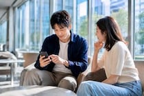 「その日なら空けるよ」男性があなたのために予定を動かすのは本命行動
