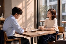 うまくいかない日ほど会いたくなる…。男性が離れられなくなる女性の共通点