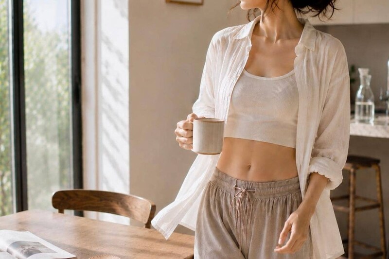 【最近、お腹に力が入りにくい…】立ったまま30秒。下腹を自然に使える簡単エクササイズ
