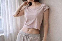 【１日30秒】薄着になるとお腹が出て見える…。くびれ印象を取り戻す簡単習慣