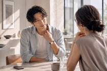 よく「これどう思う？」って聞いてくる。男性が“あなたの反応”を求め始める心理