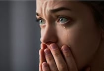 許さず、別れを選ぶべき?! 浮気男と交際を続ける【圧倒的リスク】とは