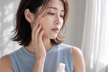 「保湿しているのに乾く…」そんな年齢肌に。ハリ・小ジワ対策も叶う“成分で選ぶ”スキンケア３選