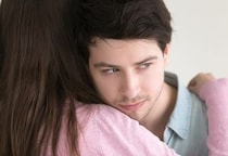 なんでバレないんだろww 男が“どうでもいい女”にしてる「紳士対応」