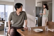 「妻の前ではいつも通り…」不倫中の男性が家庭で考えていること