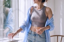 お腹・二の腕が太って見える…。原因は「姿勢」かも。１日30秒で始める簡単ピラティス