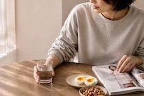 ダイエット中なのに食べたくなる…。40代以降が知っておきたい“空腹との付き合い方”