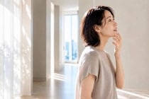 「歯のすき間が目立つ」「冷たいものがしみる」40代以降に現れやすい歯ぐきのサイン