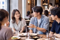 「友達に紹介したい」男性が“自分の人間関係”へ招き入れようとするのは本命サイン