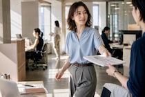 仕事を抱え込まない人は、ここが違う。忙しくてもパンクしない人の“３つの習慣”