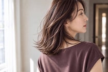 夏の終わり、髪が疲れて見える…。40代から意識したい“髪の質感”の整え方