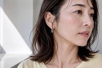 丁寧に塗ったのになぜか顔が平らに？大人のベースメイクで見直したい“ファンデーションの塗り方”