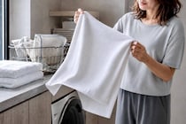 タオルの洗濯、柔軟剤を使わない方がいい？意外と知らない“ふんわり感”と吸水性の関係