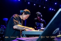 「多様な人を混ぜていく」世界のDJたちを支える日本の機材メーカーの存在