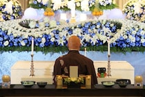 「葬式は、要らない」が加速―“人の死”にまつわる不合理な伝統