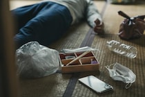一人で死ぬ可能性は誰にでもある――突然死と孤独死のリアルなプロセス