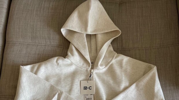 『UNIQLO：C』のパーカー｜中西哲生