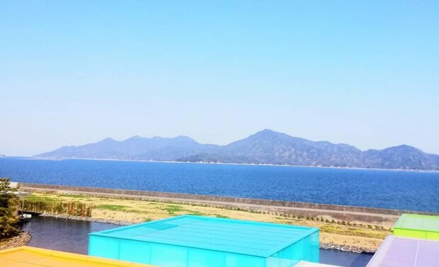 アート作品の中に浸る、泊まる 五感が開くShimoseアートガーデンヴィラ｜越智月子