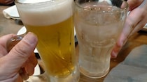 #1 ファミレスのハッピーアワー、生ビールとレモンサワーで乾杯したはいいけれど…｜小野寺史宜