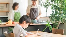 子どもが勉強しないとき、親はどうする？　アドラー心理学に学ぶ「自立した子」の育て方