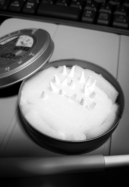 アップルペンシルの「お墓」誕生 16本の墓標が示す「努力の可視化」