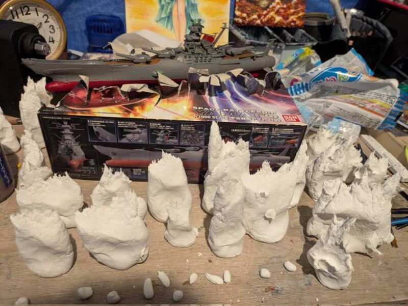 白煙には紙粘土を使用