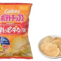 ポテチが“ハッピーターン味”に！カルビーと亀田製菓のコラボ商品がセブンで販売