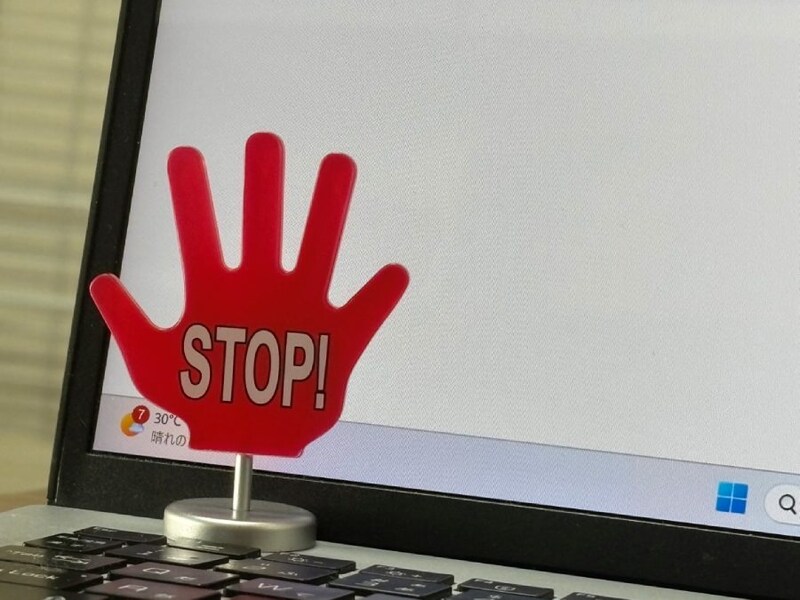 働きすぎに「ストップハンド」