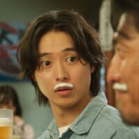 サントリー生ビール新CMメイキング公開　山崎賢人ら“生ひげ”姿で掛け合い