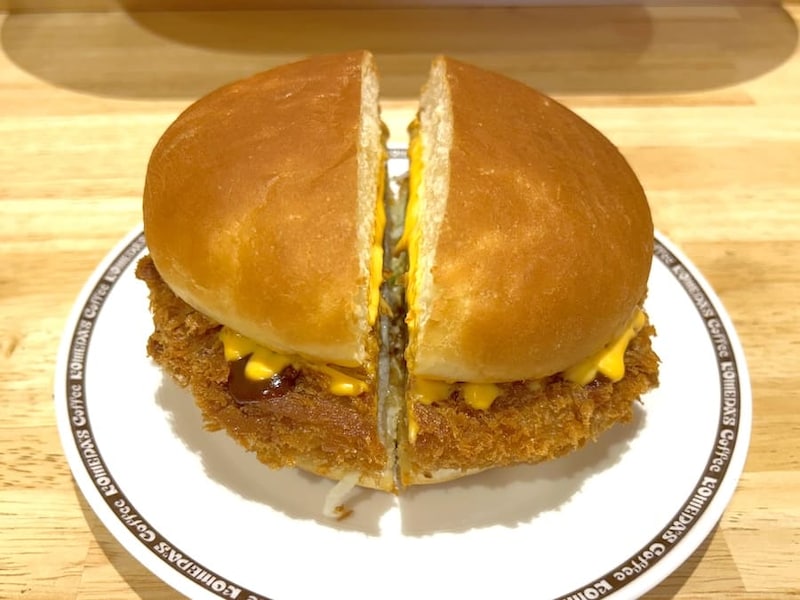ドデカチーズメンチバーガー