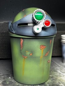 「スコープドッグのゴミ箱」爆誕　100均素材で再現された「錆びたAT」