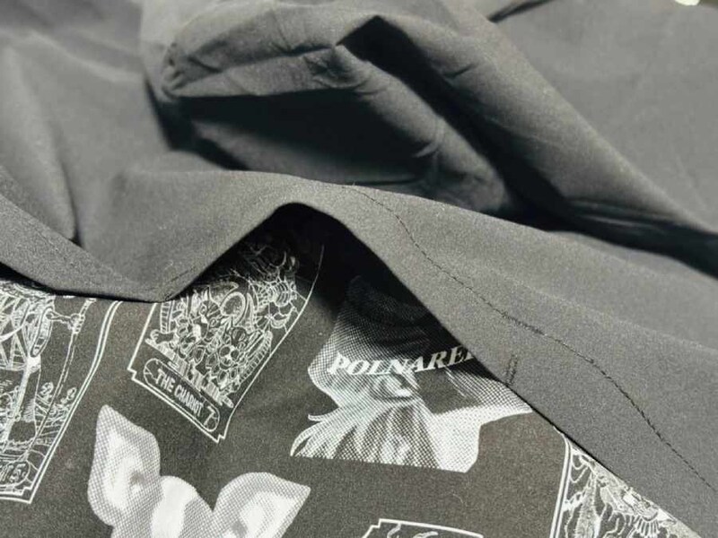 背面には大きな通気口