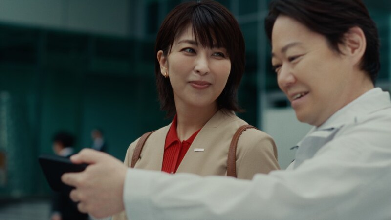 後半では一転して真面目なトーンに