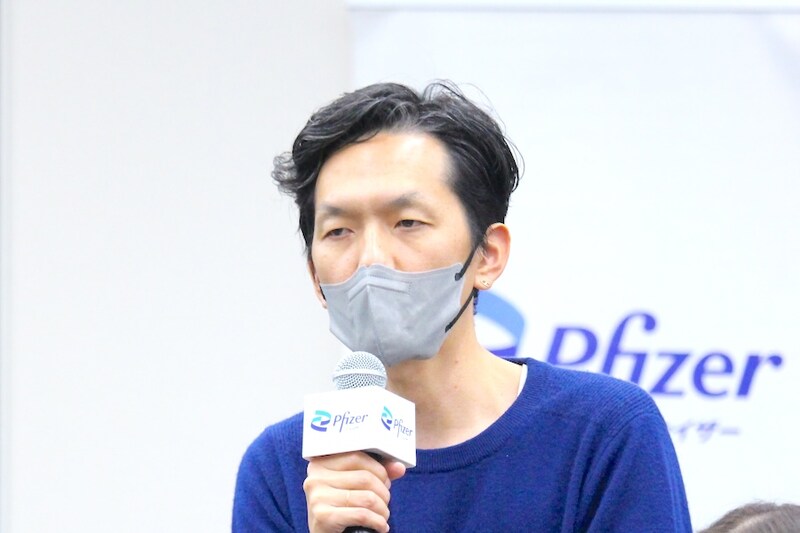 全体を通してのまとめを発表するAチームのブラインドコミュニケーター