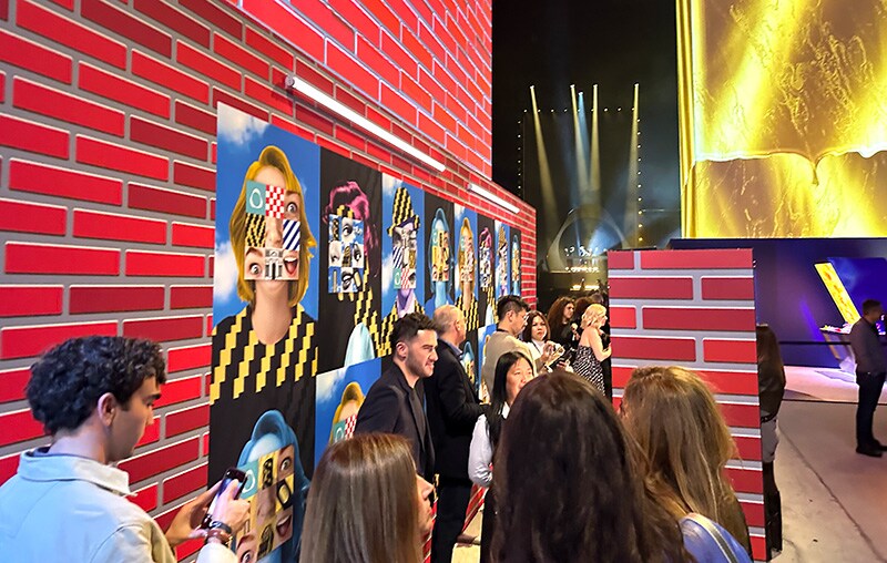 IQOSコラボクリエイターの世界観に入り込めるアトラクション