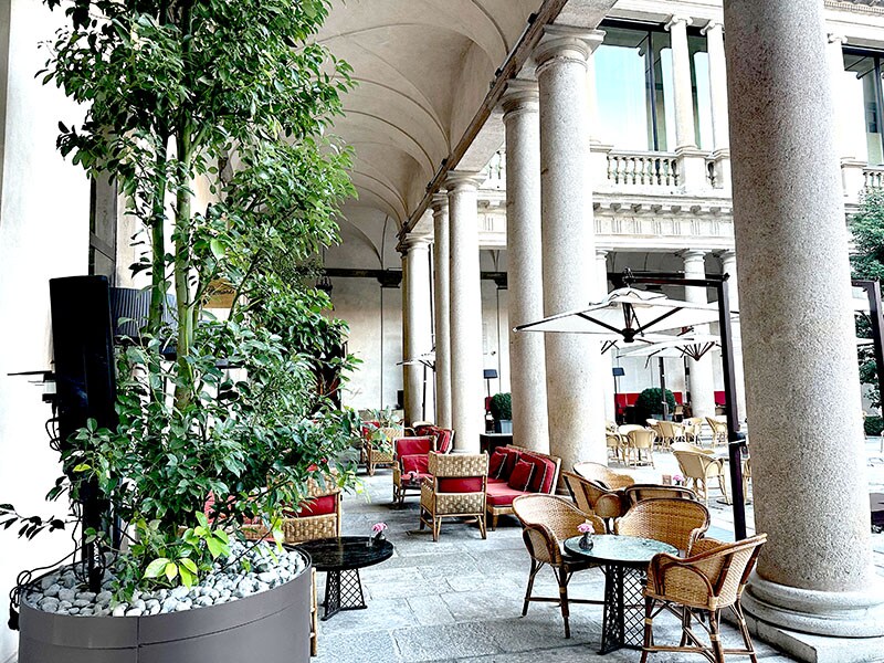 バロック建築の最も古い例として知られる「旧大司教座神学校」を改修。歴史と最先端の空気が交差する