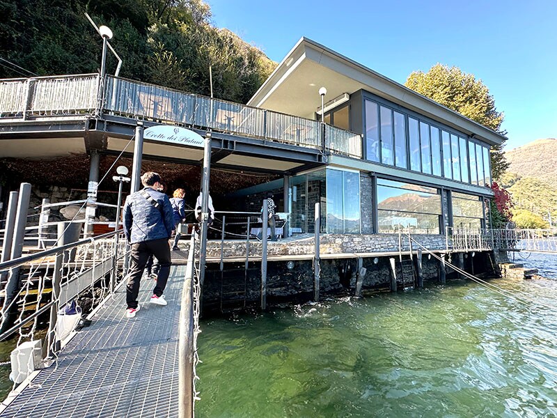 ブリエンノの湖畔に佇む高級レストラン「クロット・デイ・プラターニ」でランチ