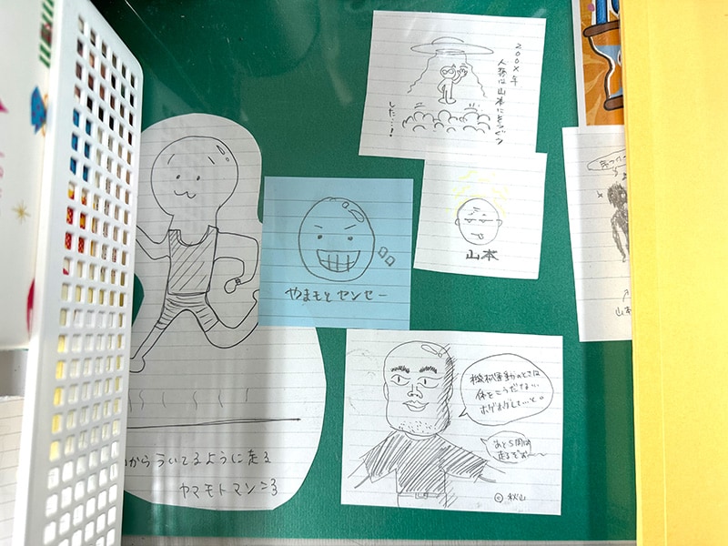 生徒たちが描いた、先生の似顔絵