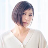 絢香、デビュー20周年を前に“愛の集大成”を歌う　マリモホールディングスの新CMに出演