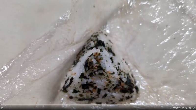 三角形のおにぎりは作れないそう