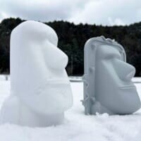 今年の冬は庭をイースター島にしよう！雪遊び玩具「無限モアイ製造機」が楽しそう