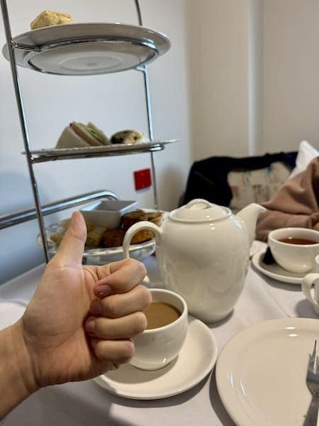 ティーポットもついてる