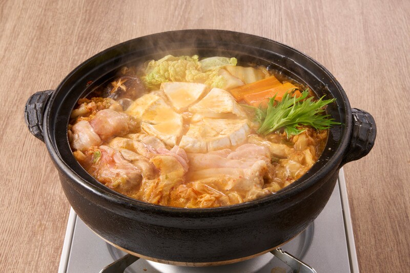 丸ごとチーズにおぼれるキムチ鍋