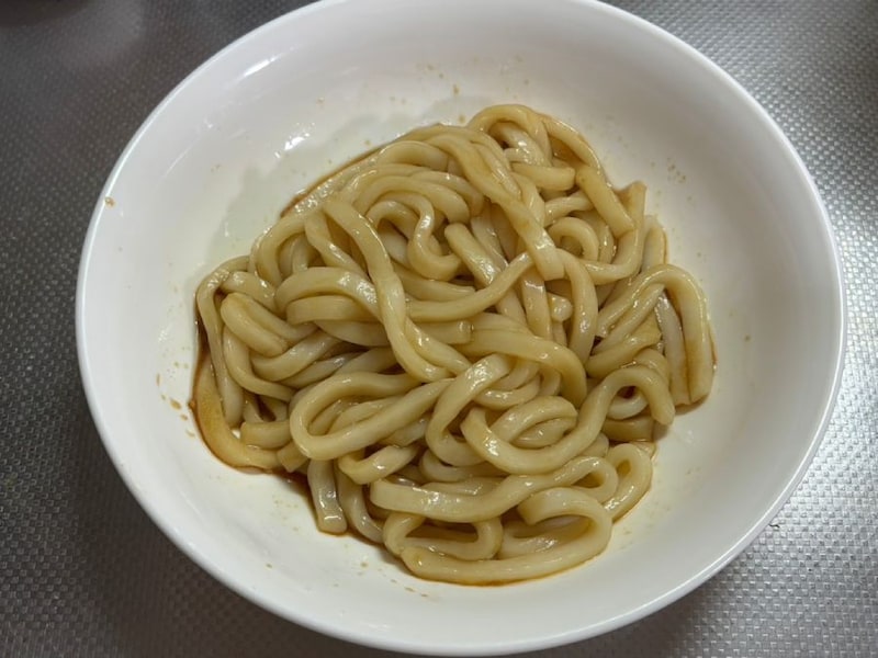 麺を器に投入