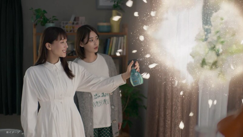 コートやソファーに「シュッ」