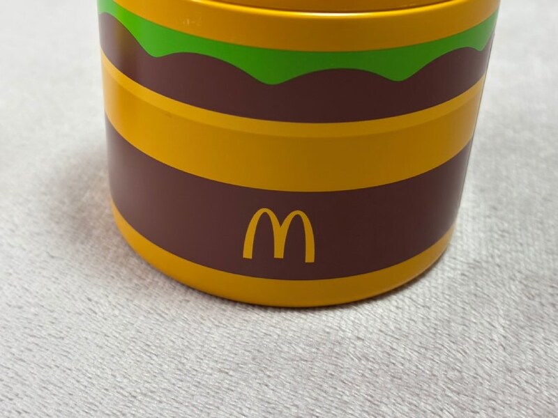 マクドナルドとFrancfrancそれぞれのロゴが