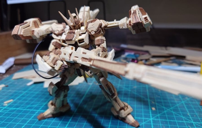 換装のため、機体内には磁石が仕込まれている