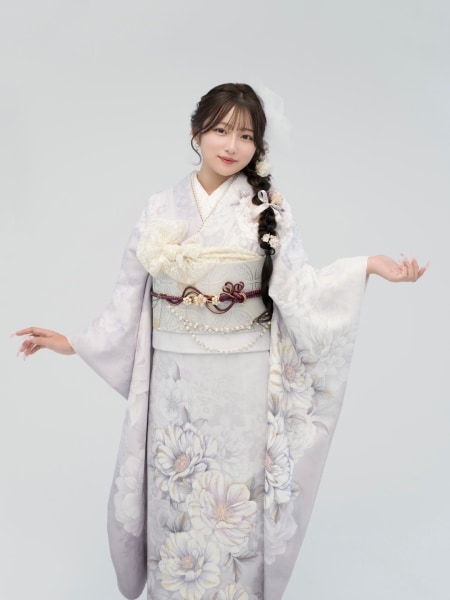 【LOOK 3】引き算の美学で魅せる大人スタイル