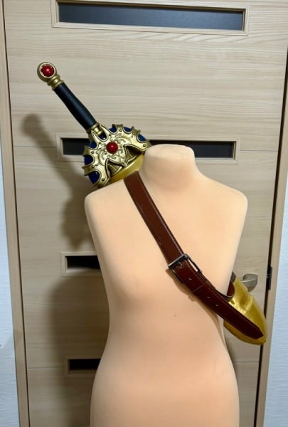 鞘やベルトも付属